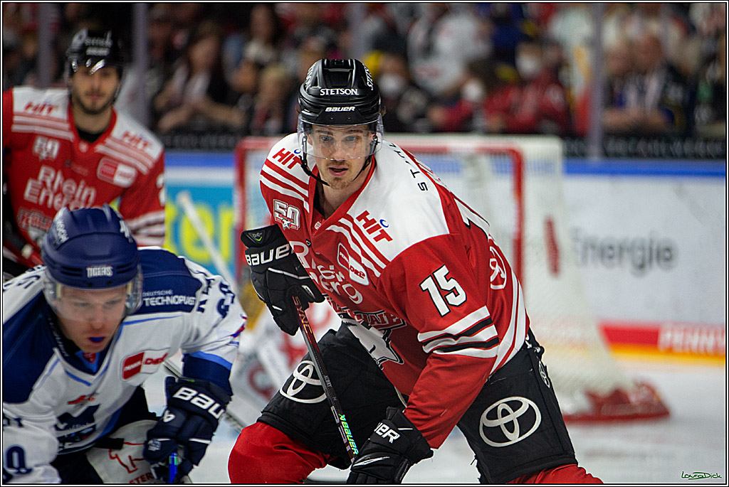 PENNY DEL; Koelner Haie- Straubing Tigers; Koeln, 09.10.2022